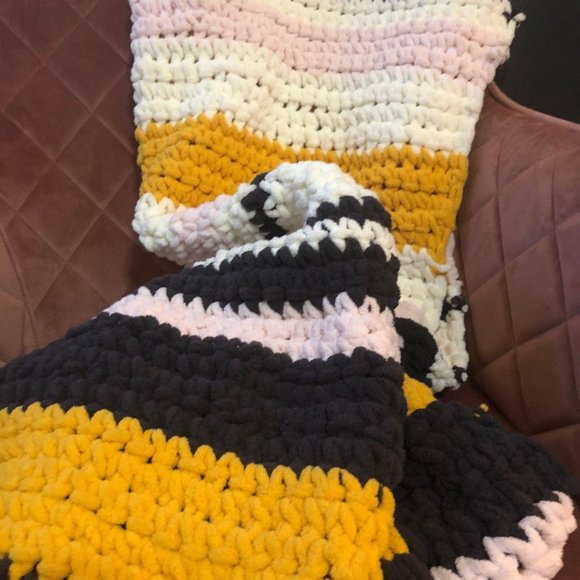 Chunky Knit Blanket - Chunky Knit Throw - OS - Picture 2 of 5
